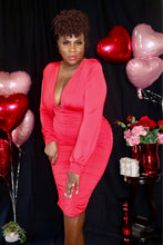 Load image into Gallery viewer, Vibrant Vass Ruched Dress | Chic & Figure-Flattering Style