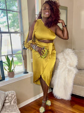 Load image into Gallery viewer, Marked Ann Dress | Bold and Stylish Outfit
