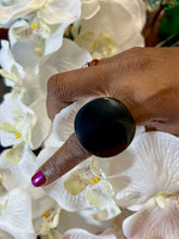 Load image into Gallery viewer, Vintage Round Ring | Elegant and Timeless Jewelry
