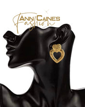 Load image into Gallery viewer, Platinum Heart | Elegant and Timeless Jewelry
