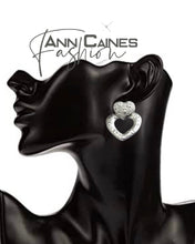 Load image into Gallery viewer, Platinum Heart | Elegant and Timeless Jewelry
