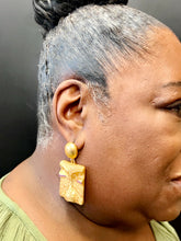 Load image into Gallery viewer, Vintage Square Earrings | Elegant &amp; Timeless Accessory
