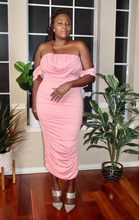 Load image into Gallery viewer, Best Betts Season Dress | Timeless &amp; Chic Style

