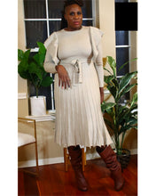 Load image into Gallery viewer, Lovely Thelma
